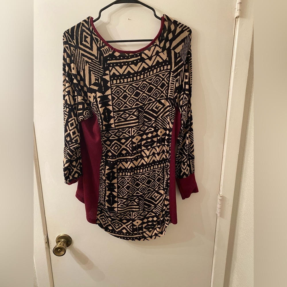Boho Tribal Print Long Sleeve Top Burgundy Accent - Picture 3 of 9